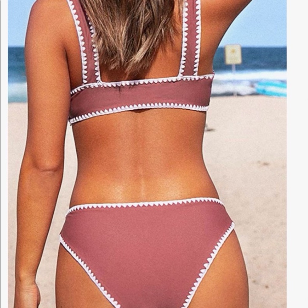 CUPSHE Women's Sporty Crochet Trim Bikini Sets Size Medium - Picture 2 of 11